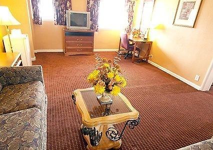 Parkway Inn Philadelphia Airport スプリングフィールド エクステリア 写真